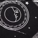 Езотерична олтарска ткаенина со реси - Табела за месечина и сонце