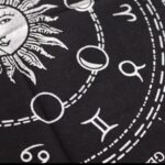 Езотерична олтарска ткаенина со реси - хороскоп